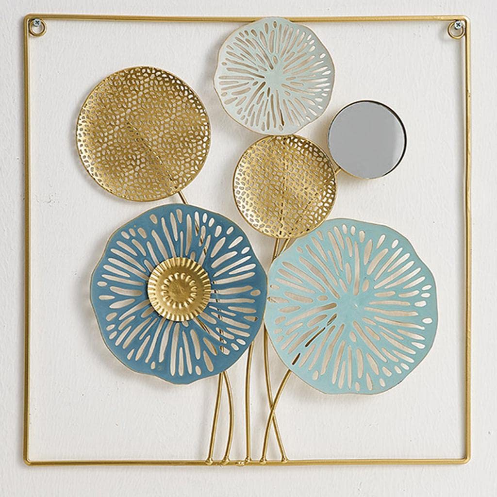 The Metal Frame Queens Chic Very Chic Wall Hanging Frame