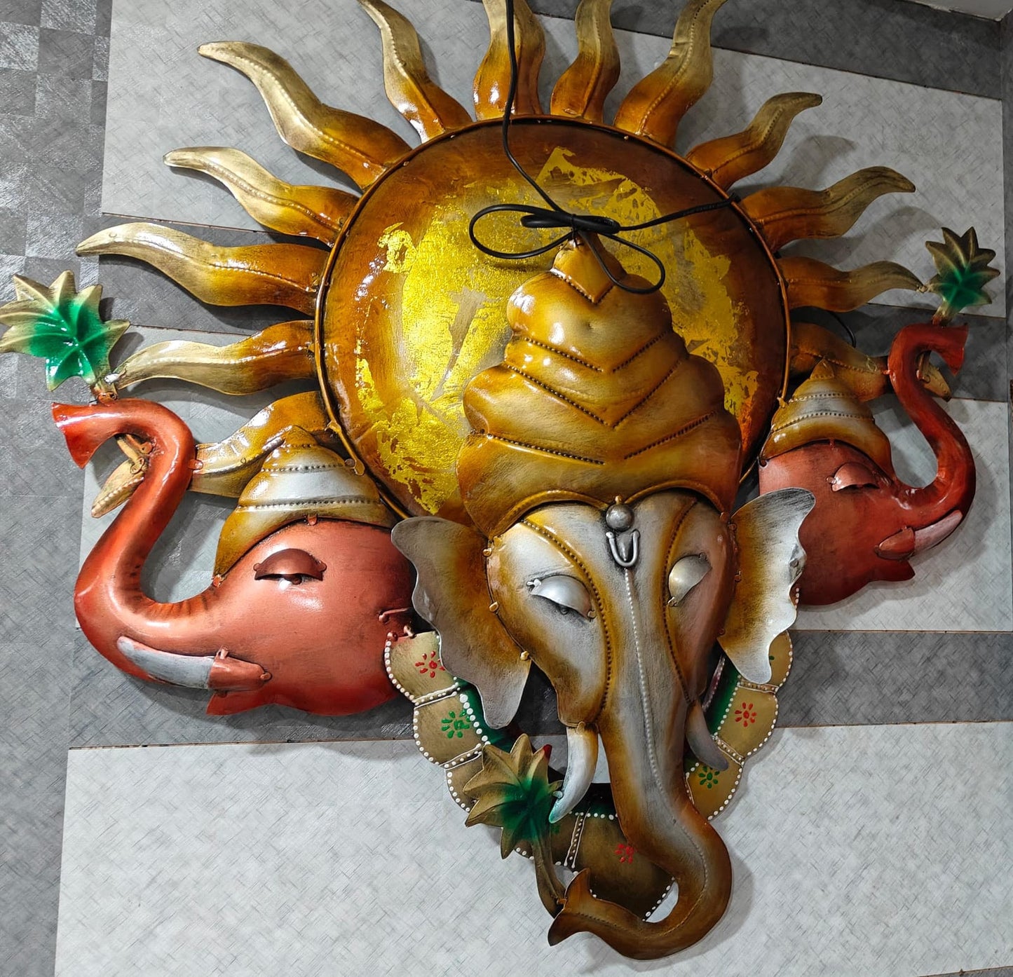 Lord Ganesh Face Idol With Sun Metal