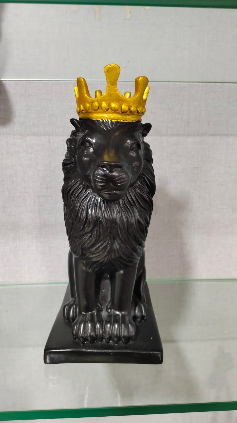 Regal Lion with Crown Showpiece – 29 cm Polyresin Black Decorative Statue