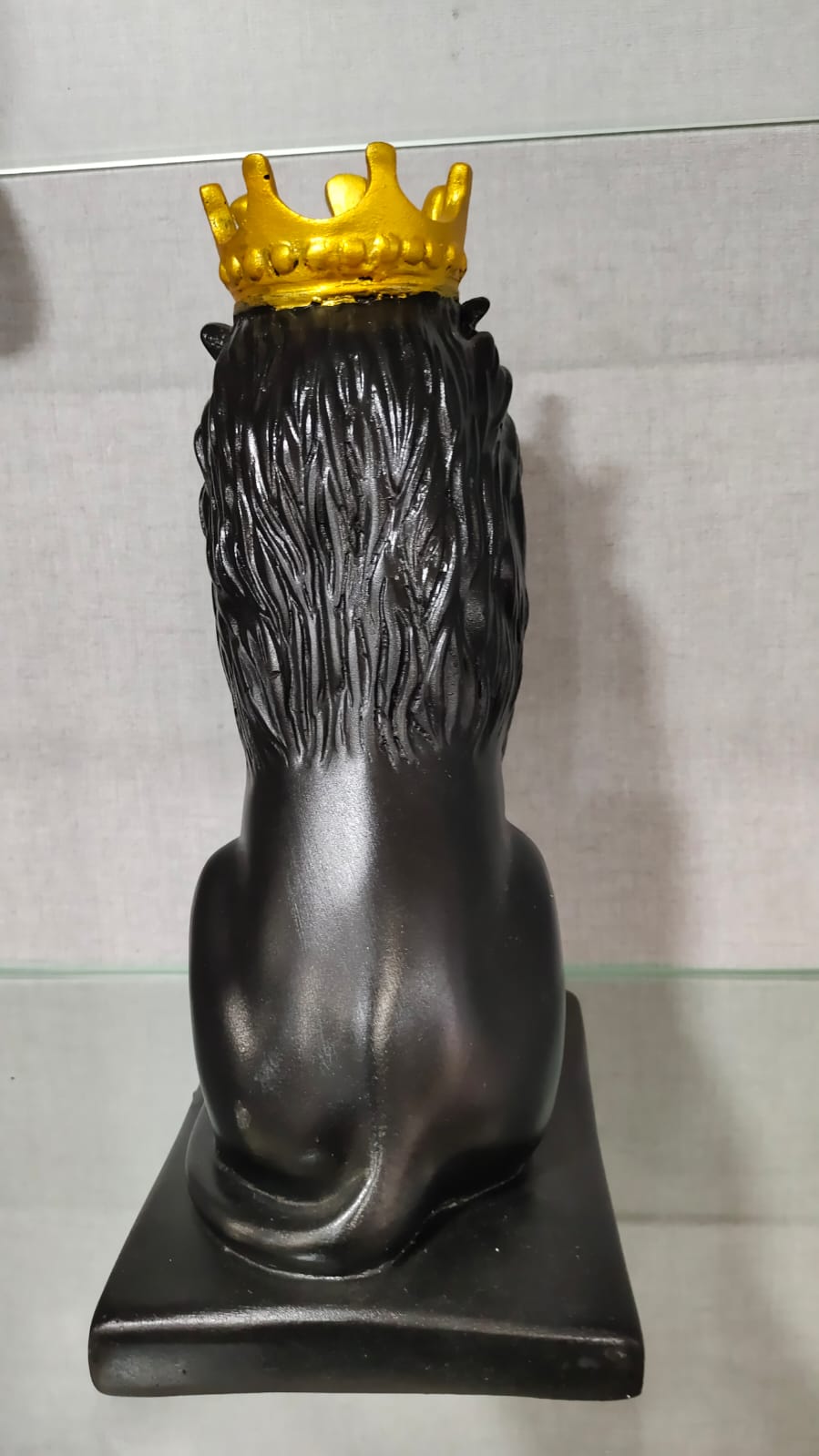 Regal Lion with Crown Showpiece – 29 cm Polyresin Black Decorative Statue