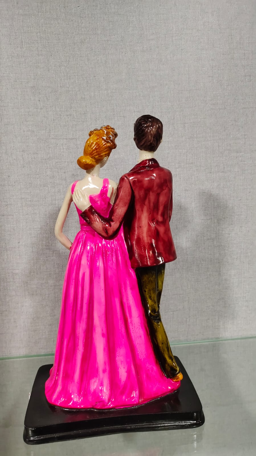 Romantic Couple with Flower Resin Showpiece