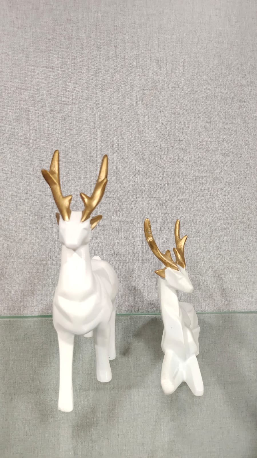 White Deer Set of 2 white Resin Showpiece