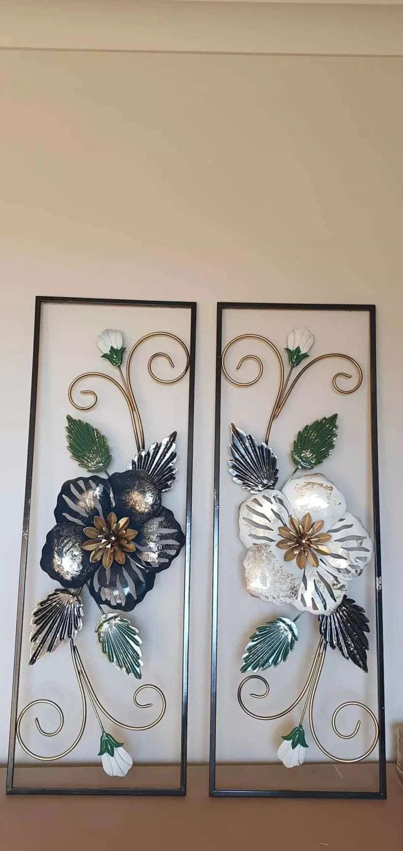 The 2 Pieces Decorative Metal Floral Wall Decor