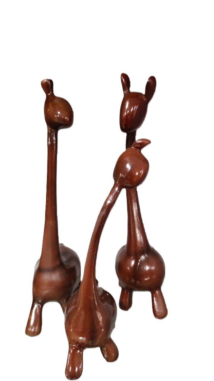 Charming Giraffe Family Set of 3 – Polyresin Decorative Showpieces for Home & Office